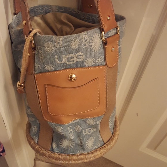 Rare Limited edition ugg tote - Picture 2 of 5